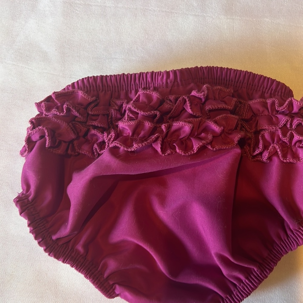 RUFFLED BLOOMER